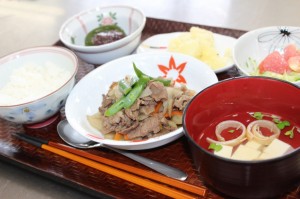 牛肉とごぼうの炒り煮